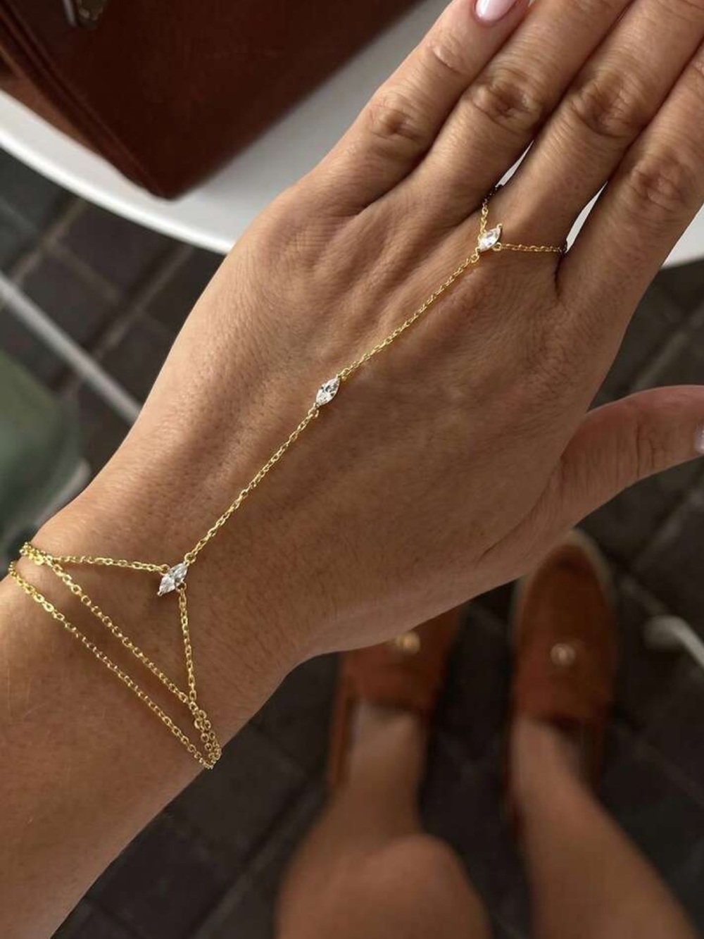 Gold Hand Chain Bracelet Q1275